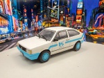 Miniatura Volkswagen kombi, Escala 1/43, Carros inesqueciveis do Brasil. Pneus de borracha, carrinho de coleção metal diecast, Item no estado conforme fotos, item com marcas do tempo. Cenário não acompanha.