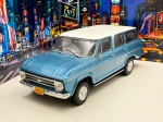 Miniatura Chevrolet Veraneio S Luxe, Escala 1/43. Pneus de borracha, carrinho de coleção metal diecast, Item no estado conforme fotos, item com marcas do tempo. Cenário não acompanha.