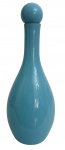 Garrafa decorativa em opalina francesa na cor turquesa, corpo bojudo e gargalo alongado, acompanhada de tampa original. Peça elegante, ideal para decoração ou coleção. periodo 1900. Mede 23 cm.
