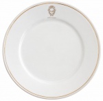 HOTEL GLÓRIA  RIO DE JANEIRO  Raro prato em porcelana branca esmaltada, com brasão do extinto Hotel Glória, no Rio de Janeiro, decoração com filetes em ouro. Desgaste do tempo. Peça de interesse histórico e de memória da hotelaria carioca. Perfeito para colecionadores. Quantos artistas hollywoodianos  ja comeram neste prato. Mede 24,5 cm.