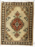 Tapete Persa. Med. 72 x 57 cm.