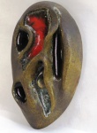 VICC0 77- VICENTE DE PAULO CORDEIRO (1944/1997) - Escultura decorativa de um renomado escultor e ceramista, em cerâmica de alta temperatura vitrificada. Artista citado em vários catãlogos. Med. 27 x 16 x 7 cm.