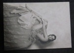 CARTOFILIA - Cartão Postal Fotográfico Sem Circulação Imagem - Fotografo Alfred Cheney Johnston - (1885/1971) - Modelo Alice Wikie do Ziegfeld Follies (1925) - Tiragem de 1000 Cartões. Med. aprox. 10cm x 15cm. Postal de n.º 52