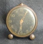 Antigo relógio de mesa Cyma - No estado.
