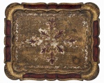 Bandeja veneziana antiga, em madeira, com rica pintura decorativa e douração, ornamentos florais em tons de vinho, branco e dourado, com pátina de época. Desgaste do tempo. Mede 26 x 32 cm.