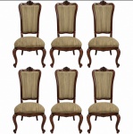 LUIS XV - Jogo de seis elegantes cadeiras de estilo francês Luis XV, estrutura em madeira nobre, com espaldar alto, pernas curvas com acabamento em sapatas e estofamento em veludo listrado adamascado. Peças elegantes, ideais para compor salas de estar ou jantar clássicas. Medidas: 110 cm (altura)  45 cm (largura).