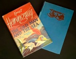 livro - The Old Man & The Sea - Ernest Hemingway - Jonathan Cape - 1953 - idioma inglês - 127p. - capa dura com sobrecapa e parte interna em ótimo estado de conservação - (20x13)cm.