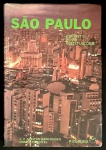 livro - São Paulo: Espirito, Povo, Instituições - J. V. Freitas Marcondes e Osmar Pimentel - Pioneira - 1968 - 1ª ed. - 467p. - dedicatória com autógrafo do autor na folha de rosto - brochura com a capa e parte interna em ótimo estado de conservação - (23x16)cm.
