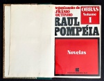 livro - Raul Pompéia - Novelas - Afrânio Coutinho (organização) - Obras volume 1 - Civilização Brasileira - 1981 - 250p. - encadernação antiga em bom estado de conservação conservando as capas da brochura - miolo levemente amarelado - dedicatória com autógrafo do autor na primeira folha - (22x14,5)cm.