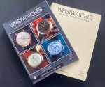 livro - Wristwatches: History of a Century`s Development (Schiffer Book for Collectors) - Helmut Kahlert,  Richard Muhe and Gisbert L. Brunner - Schiffer - 1999 - idioma inglês - 520p. - capa dura com sobrecapa e parte interna em excelente estado de conservação - (31x24)cm.