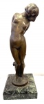 Josephu (1922) - Argentor Wien - escultura art deco em bronze patinado representando "Nú Feminino", base em mármore, peça assinada. Med. total 40 cm.