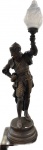 Belíssima e grande Escultura/Luminária em Petiti Bronze representando "Guerreiro". Med. Total 110 cm.