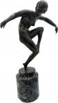 Marcel Andé Bouraine (France 1886 - 1948) - Escultura Francesa art deco em bronze representando "Dançarina", base em mármore (pequeno lascado), peça assinada na base. Med.total 43 X 25 cm.