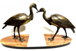 Grande Grupo Escultorico Frances em bronze patinado representando Aves e base em ônix. Med. Total 33 X 60 X 16 cm.