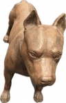 Bela escultura em ferro fundido (pesado) patinado representando "Cachorro Pitbul". Med. 68 X 80 X 25 cm.