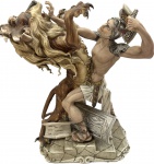 Magnífico Grupo Escultórico Italiano em porcelana Policromada "Spartago", apresenta perda de parte da espada e pequenos bicados, peça marcada. Med. 40 X 34 X 20 cm.