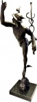 Zani - Magnífica e Grandiosa Escultura em bronze patinado representando "Mercúrio", peça espetacular em movimento e muito imponente, apresenta assinatura e selo da Zani fundição artística. Med. 225 cm.