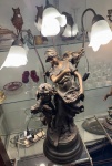 Escultura/Luminária em petit bronze patinado representando "Camponesa com Menino", para 3 lâmpadas. Med. Total 70 X 50 cm.