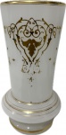 BACARAT - Opalina - France Circa 1900 - Antigo Vaso em Opalina Francesa na cor branca com detalhes a ouro (desgaste do ouro). Med. 26 X 13 cm.