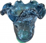 Murano - Vaso em vidro artístico de Murano na cor azul da série "Cactos". Med. 27 X 24 cm.