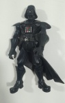 Darth Vader da linha Star Wars: Force Battlers articulado