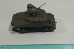 Tanque M3 Lee na escala 1/32 da marca New Ray, com pequeno detalhe na lateral