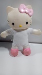 Hello Kitty da marca Multibrink em parceria com a Sanrio com marcas de uso anotação a caneta nas costas
