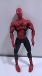Boneco Homem-Aranha (Spider-Man 2) Super Poseable de 45 cm  ToyBiz  contém asinatura a caneta nas costa