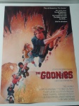 Poster para emoldurar retrô Oficial 70x50cm - Filme Os Goonies- pode conter mínimas marcas nas pontas - item enviado em formato cilíndrico