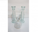 Par de castiçal-vidro reciclado-Spain-22,5 cms alt. 1 perfumeiro antigo vidro translúcido 13,0 cms