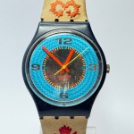 SWATCH - Relógio quartz, funcionando. Pulseira: 17mm. Caixa: 4cm x 3,5cm, vertical x horizontal, sem contar a coroa. ***ATENÇÃO! ESTE RELÓGIO NÃO POSSUI GARANTIA DE FUNCIONAMENTO. Produto sendo vendido conforme ESTADO, testado, ou não, diz respeito apenas ao momento da catalogação. Recomenda-se revisão.*** Se necessário, solicitar mais fotos, vídeos ou perguntas para análise via e-mail reidaantiguidade@gmail.com, Obrigado pela visita!