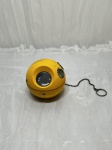 Antigo rádio Panasonic Panapet R-70, década de 70, perfeito estado de conservação. Medindo 11cm de diâmetro.