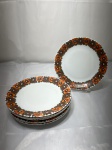 Jogo de 6 pratos de sobremesa em porcelana Renner Mon Chéri floral. Medindo 17,5cm de diâmetro.