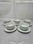 Real - Jogo de 5 xícaras de chá em porcelana branca com friso prata. Medindo 9,5cm x 5,5cm de altura.