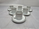 Renner Medaillon - Jogo de 6 xícaras de café 2 goles em porcelana com friso prata. Medindo 4cm x 4cm de altura.