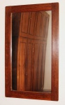 Espelho em madeira maciça. Medida 100 x 60cm. Lote a ser retirado no bairro do Pechincha - Jacarepaguá - RJ com agendamento.