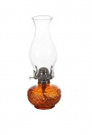 Espetacular lampião de querosene com base em vidro trabalhado tom laranja e manga em vidro transparente. Medida 65 cm de altura.