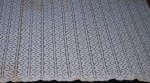 Grande toalha de mesa em crochê. Medida 160x200cm. Apresenta mancha amarelada de guardada. Lote vendido no estado.