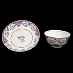 Bowl com pires em porcelana chinesa Cia das Índias decorada em esmaltes da família rosa, período Qianlong, século XVIII. Diametro: 16,0 cm