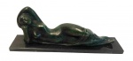 CESCHIATTI Alfredo - Escultura em bronze cinzelado, representando Guanabara, assinada e selo de fundição, medindo: 50 cm comp. x 10,5 cm x 18 cm alt.