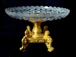 Baccarat, centro de mesa em bronze banhado a ouro e cristal, peça com a marca da manufatura de Baccarat no bronze, 15x22cm