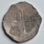 Moeda de prata, Brasil - Carimbo coroado, carimbo de 600 réis sobre moeda de 8 reales de Potosi. Primeiras moedas a circularem no Brasil por Lei de 22 de março de 1663. Bem conservada
