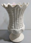 Magnifica floreira porcelana MARA COIMBRA - Medida: 30 X 18