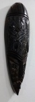 Linda Mascara Tribal Africana em madeira talhada com ave  . Mede : 43 cm