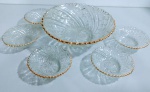 Belíssimo conjunto de saladeira e 5 tijelas em vidro trabalhados e ornados com dourado . Mede: 26 cm