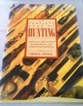 Complete Book of  Hunting - em ingles - capa dura -   192 pgs - no estado