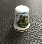 COLECIONISMO - Magnifico dedal em porcelana