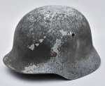 COLECIONISMO - Militaria - Antigo capacete militar em metal. Obs.: no estado.