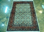 MOUD - Tapete persa feito a mão em lã e algodão. Med.: 100x150 cm.