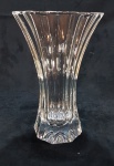 NACHTMANN - Vaso em grosso cristal cristal alemão, modelo Saphire. Altura 30 cm. (com bicado na base)